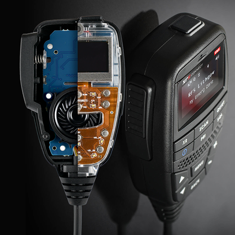 GME XRS-370C4P COMPACT HIDEAWAY 80 CH. With a AE4704B Antenna